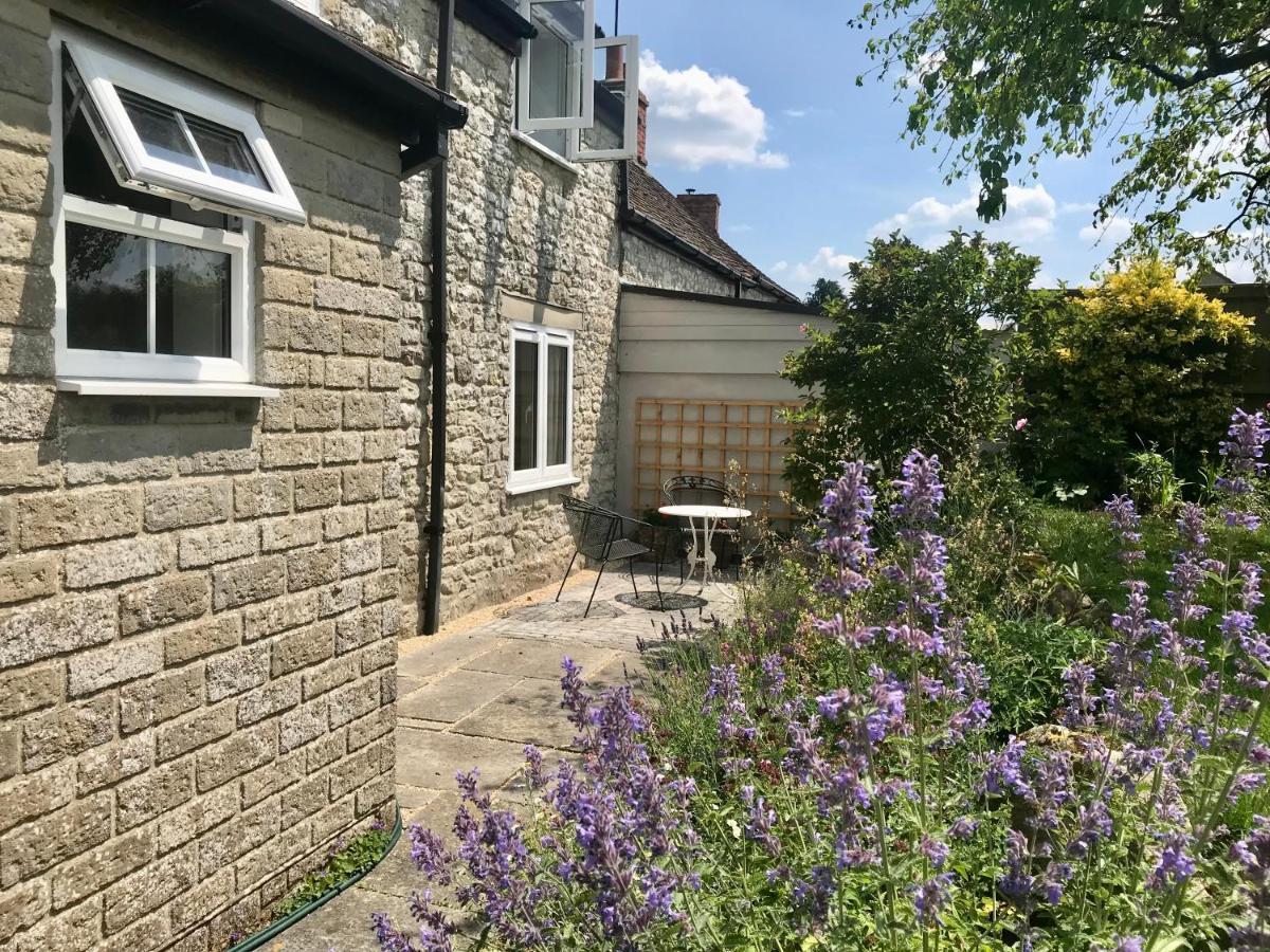 Charming Modernized Country Cottage Near Mere, Wiltshire Mere  Zewnętrze zdjęcie